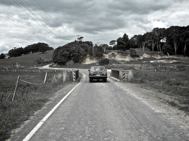 NZ 1 Lane Bridge.JPG (134798 bytes)